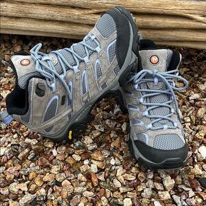 Merrill Vibram Women’s  Gray - Blue Hiking Shoes fits 9 - 9.5